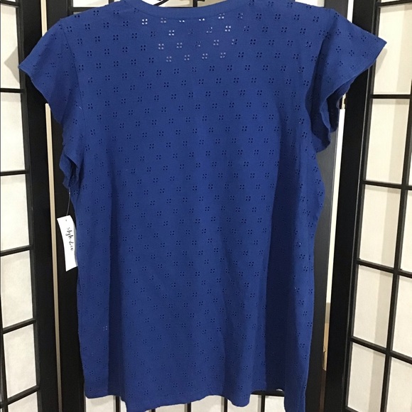 NWT Style & Co Short Sleeve Shirt. Navy Peony - Picture 3 of 3